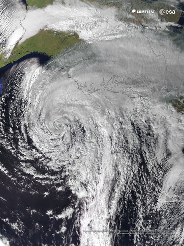 Image d’un ouragan obtenue par MetOp A