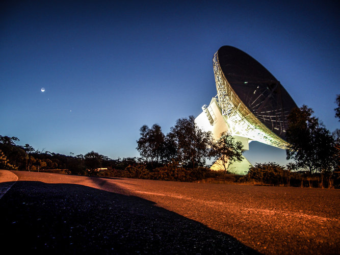 7: Ground tracking stations