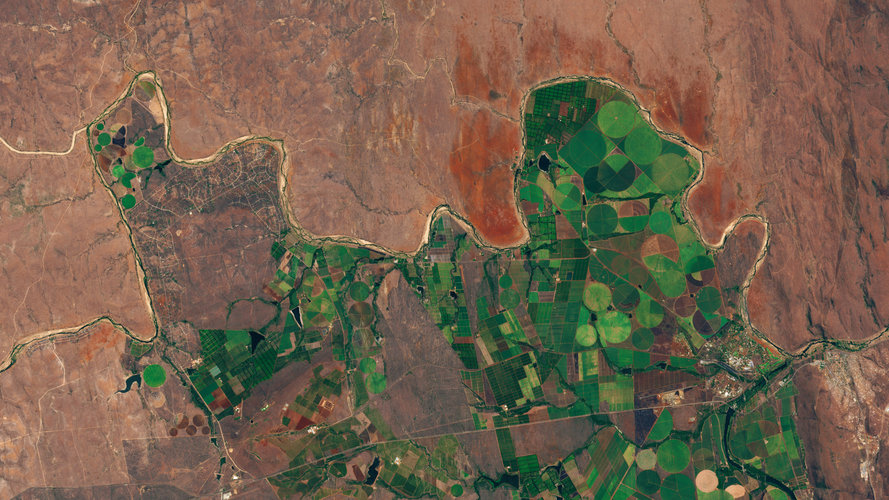 Circular cultivated areas along Crocodile River