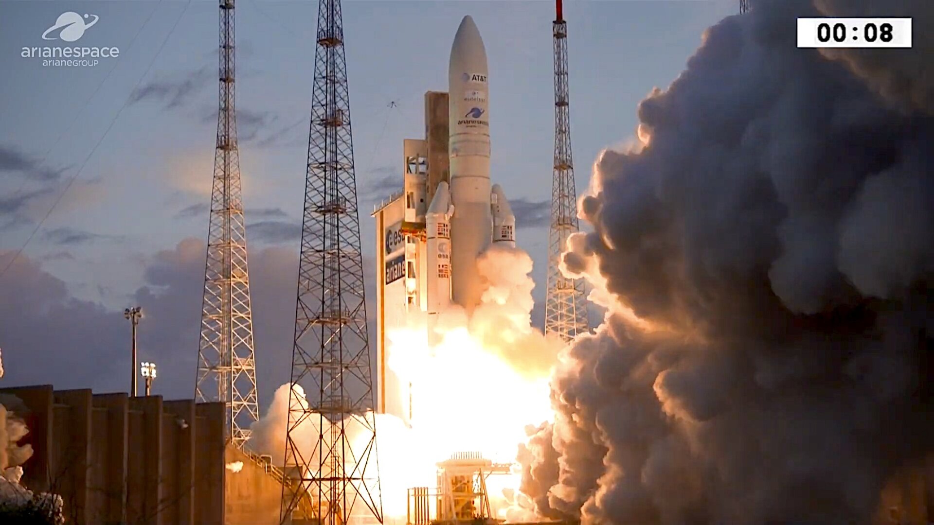 Ariane 5 liftoff