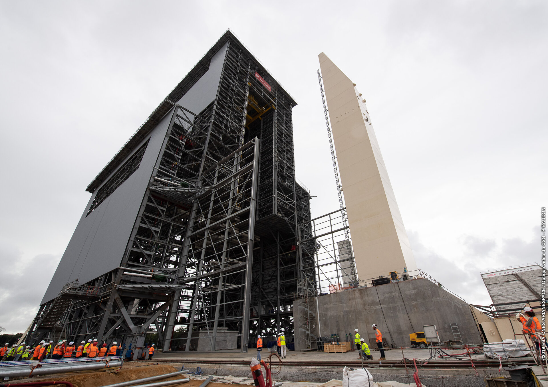 Ariane 6 mobile gantry