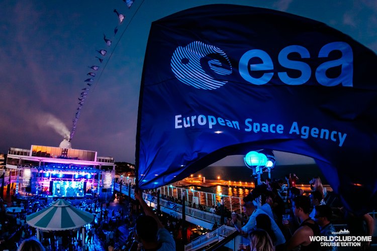 DJ Luca, ESA flag