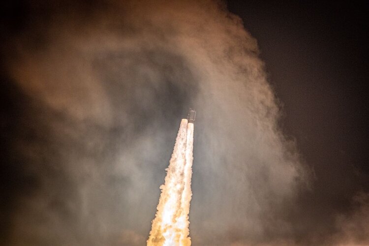 Ariane 5 liftoff © Trevor Mahlmann