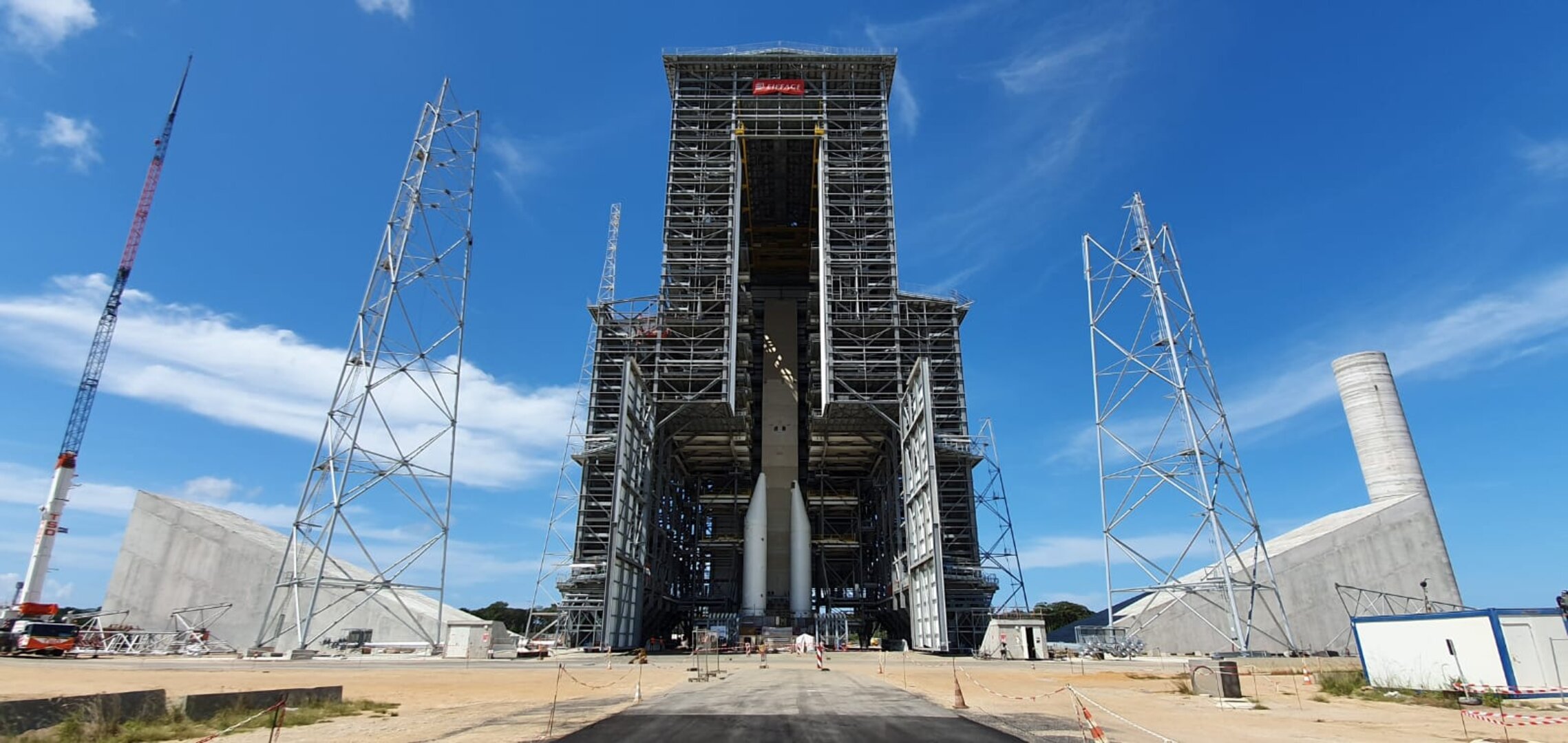 Ariane 6 mobile gantry over the launch pad