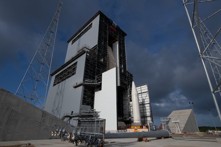 Ariane 6 mobile gantry