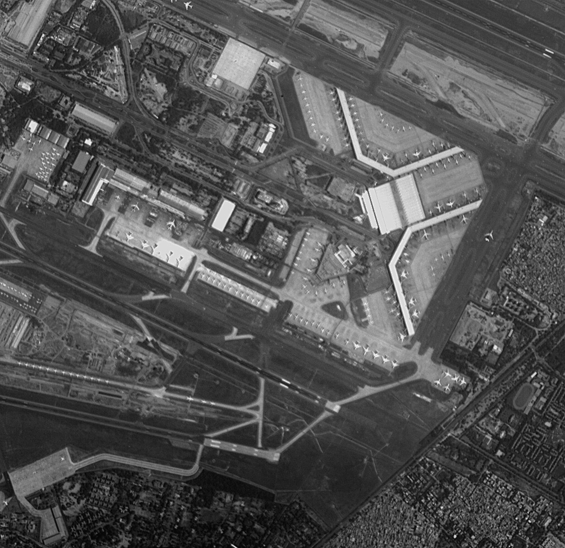 ESA’s oldest Earth-observer images Delhi airport