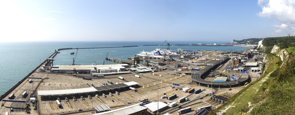 Satnav loss might shut down sea, warns MarRINav, ESA-backed study 5 Port of Dover