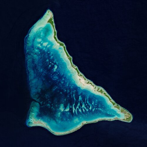 Copernicus Sentinel-2 takes us over the Tarawa Atoll in the Republic of Kiribati – a remote Pacific nation threatened by rising seas.