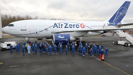 All of ESA PFC 74 participants in front of the aircraft