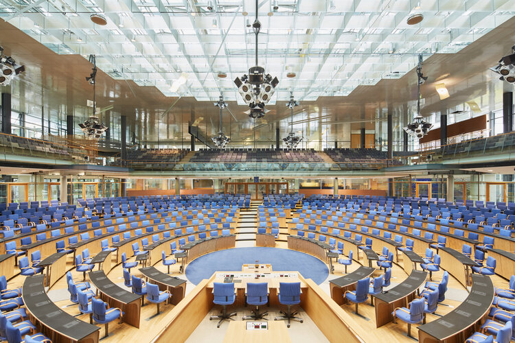 World Conference Center Bonn, Plenary Building