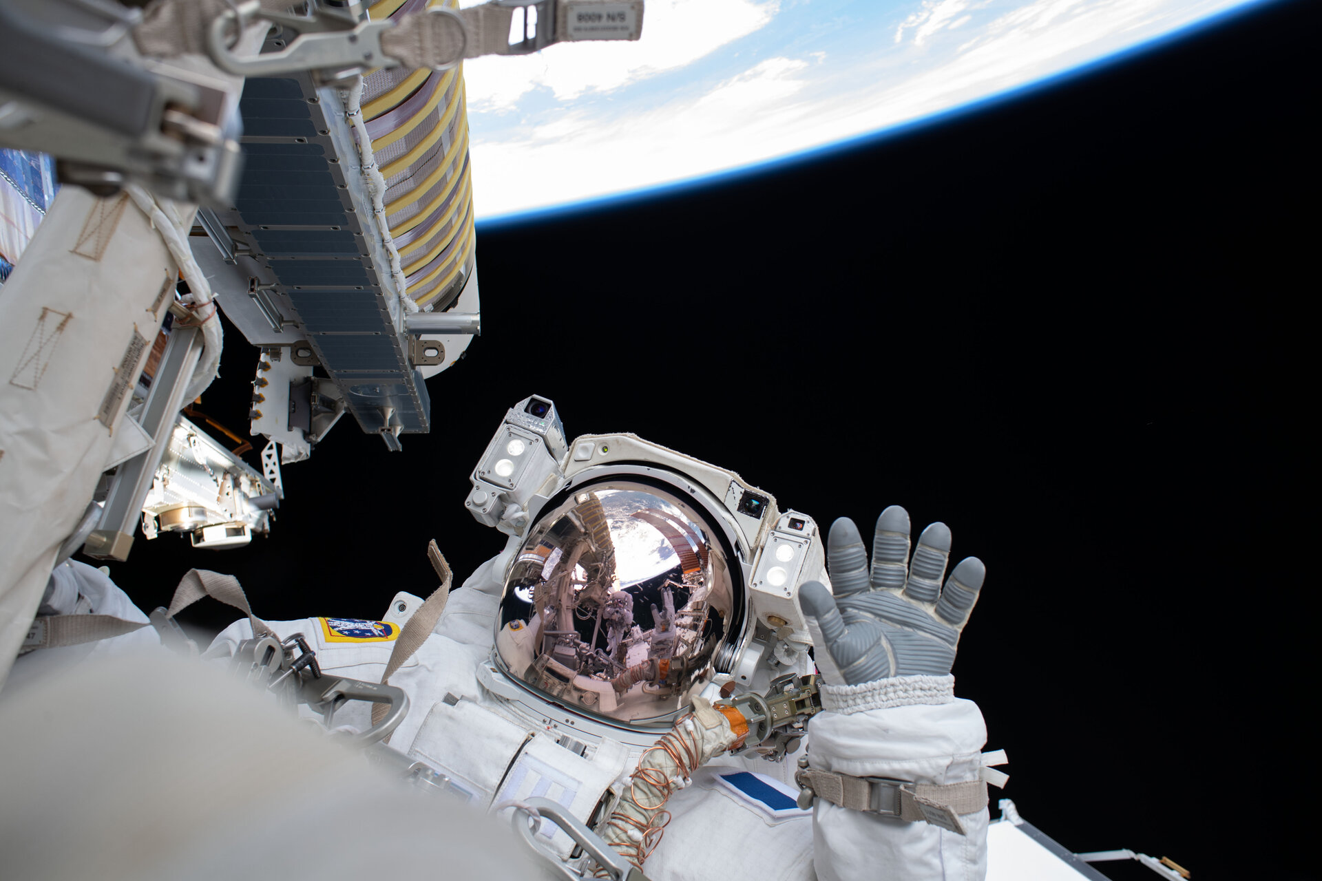 Thomas Pesquet on second Alpha spacewalk