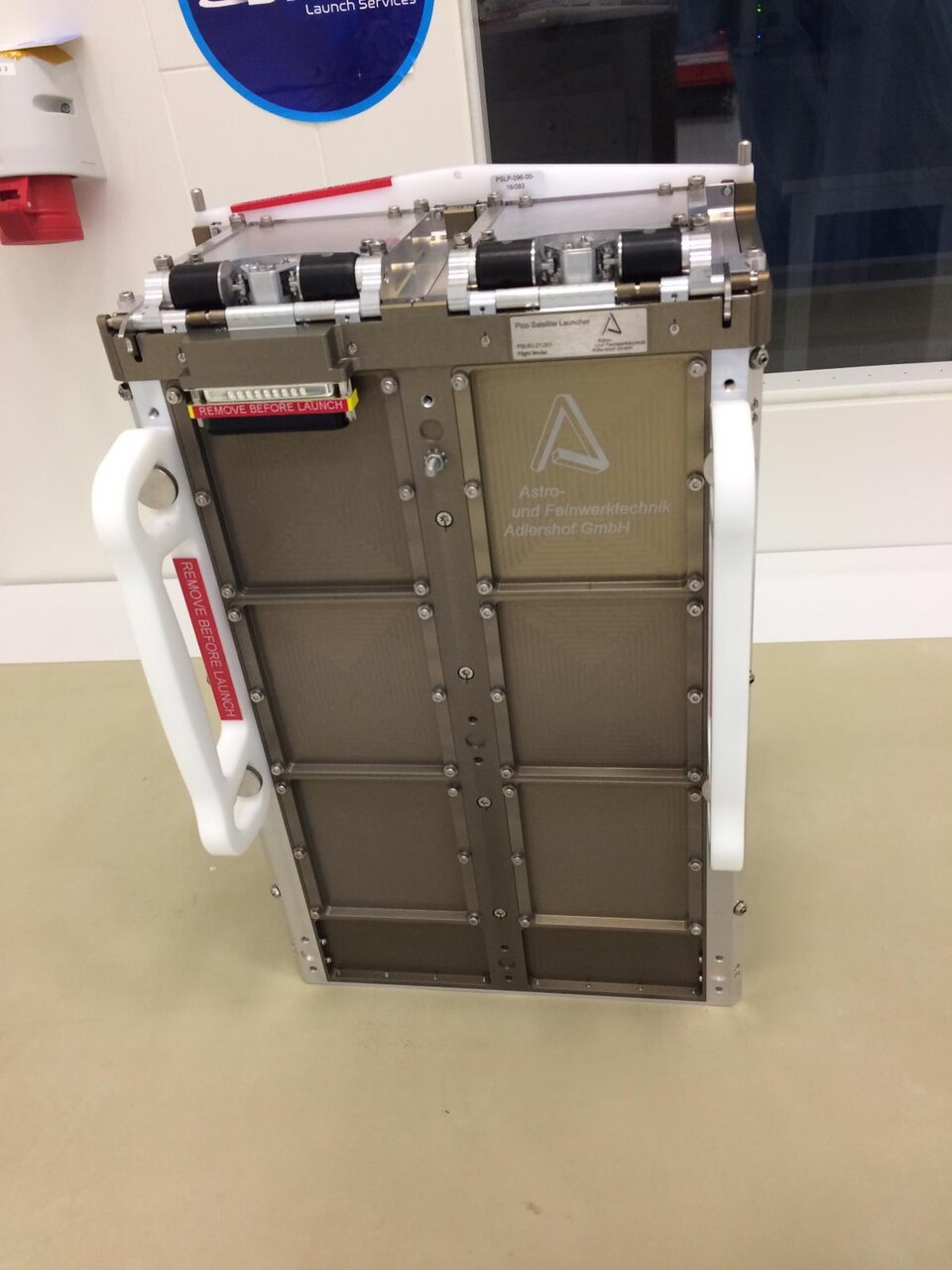 The CubeSats deployer with LEDSAT integrated inside! Ready to be shipped to the European Space Port in French Guiana.