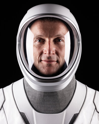 ESA astronaut Matthias Maurer wearing the SpaceX spacesuit