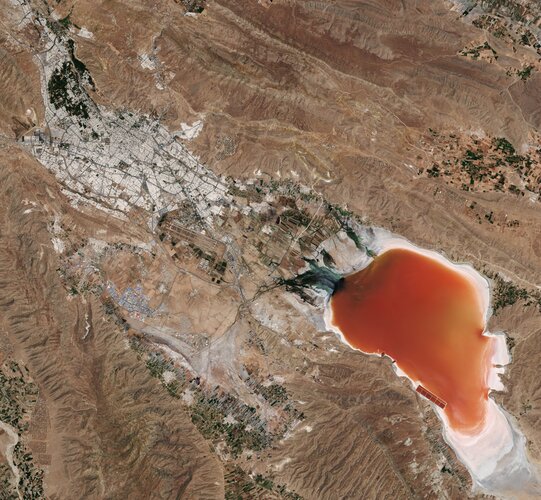 Maharloo Lake, a seasonal salt lake in Iran, is featured in this image captured by the Copernicus Sentinel-2 mission.