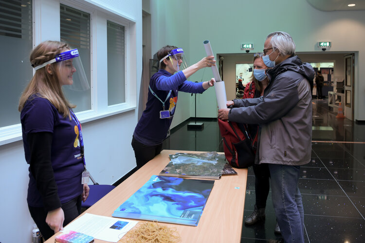 ESA Open Day 2021 - Visitors in the Rainbow Corridor