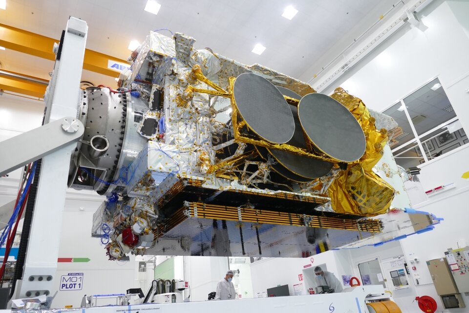 SES-17 ready to be shipped to launch site 