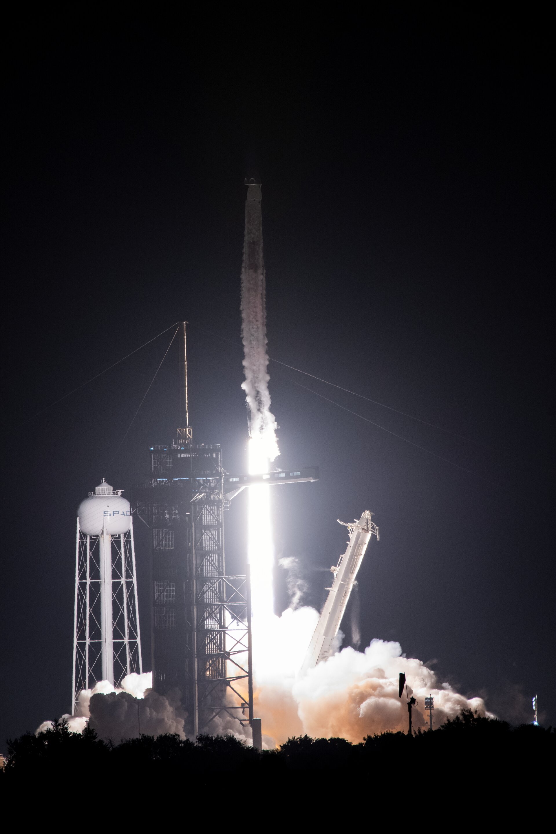 Peluncuran kru-3 ke Stasiun Luar Angkasa