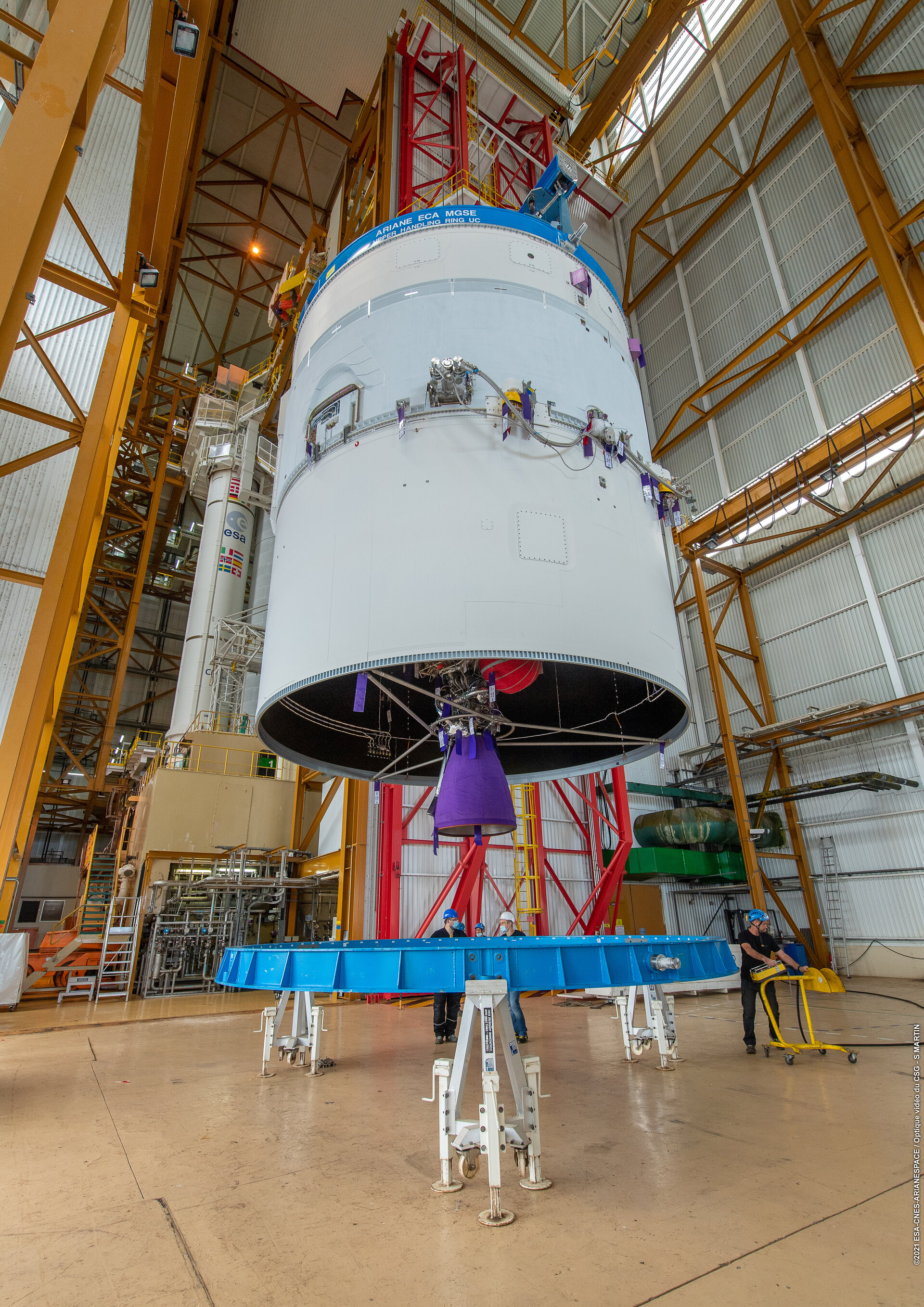 Webb’s Ariane 5 upper stage was raised vertical in the launch vehicle integration building at Europe’s Spaceport in French Guiana