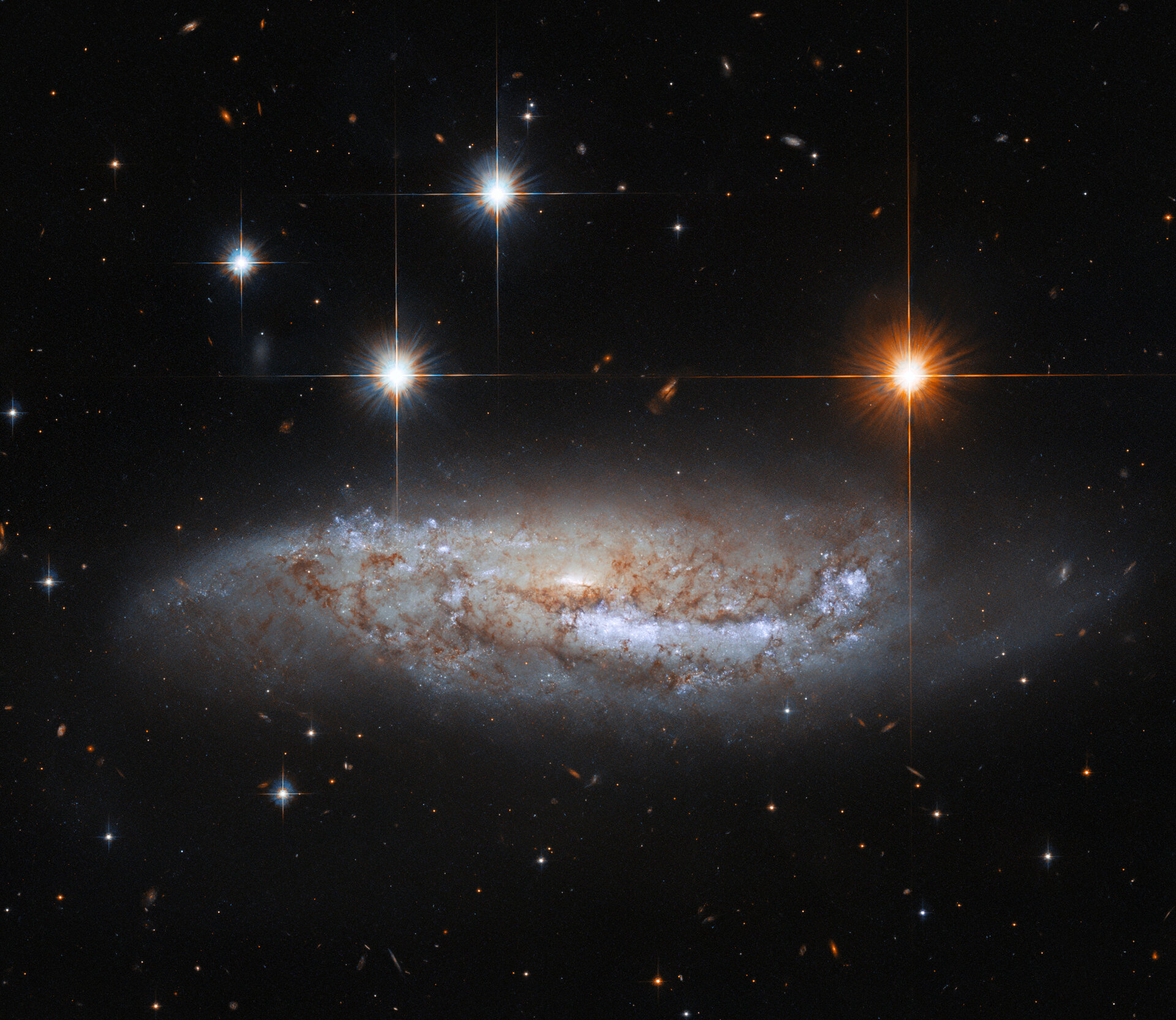 Hubble gazes sidelong at NGC 3568