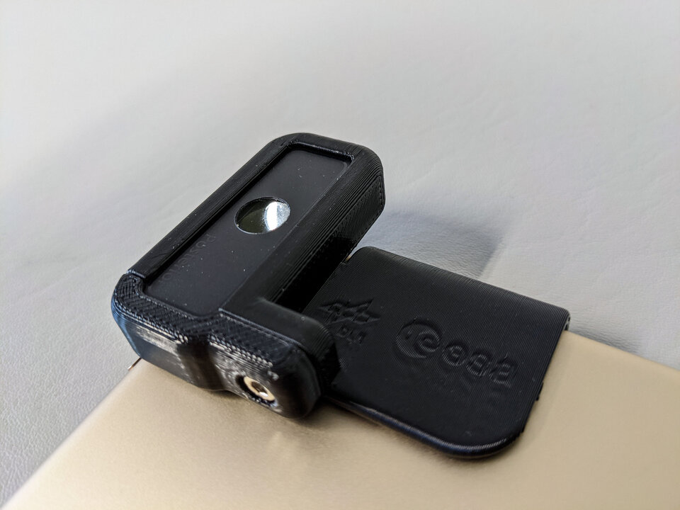 3D-printed ocular lens attached to a tablet for Retinal Diagnostics 