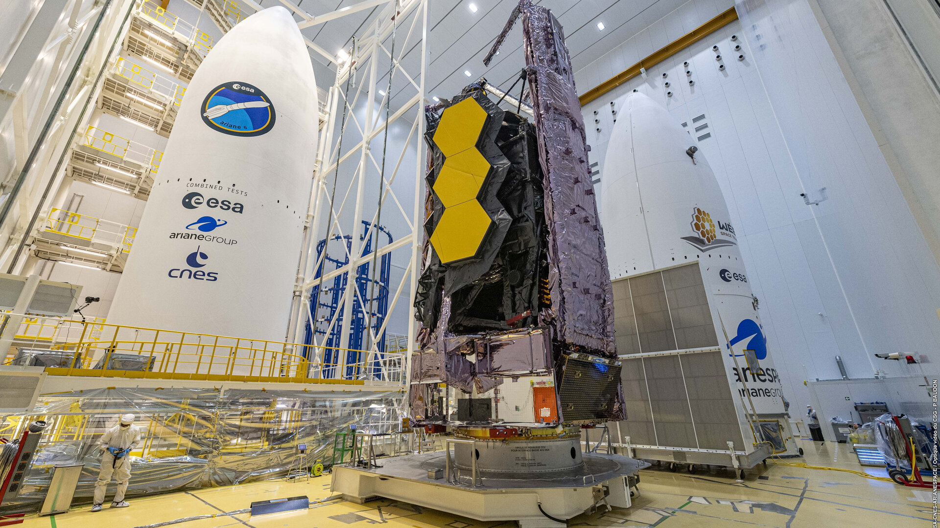 Webb menerbangkan Ariane 5: saksikan peluncurannya secara langsung