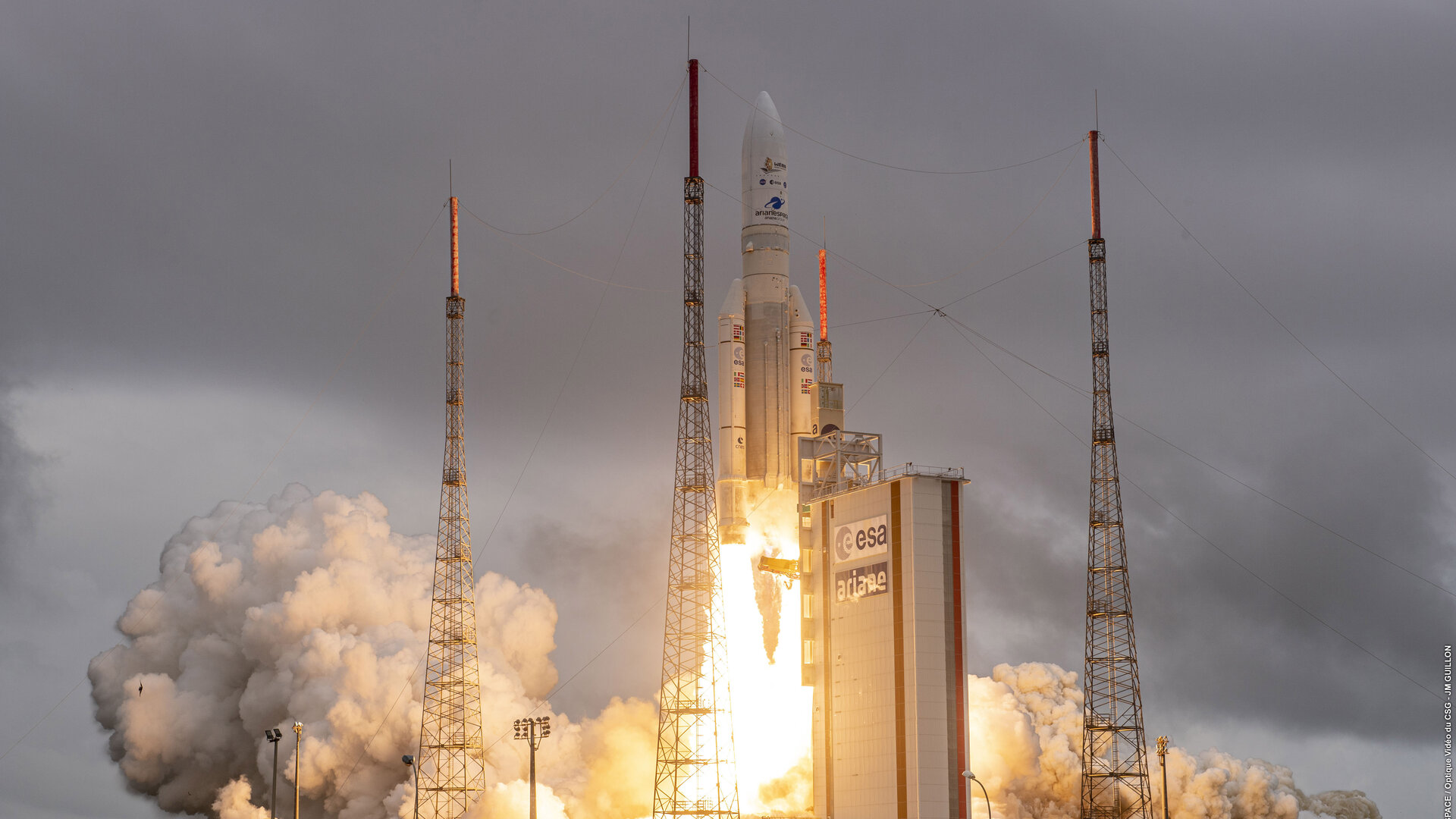 Webb lepas landas di Ariane 5 untuk membuka rahasia Semesta