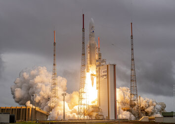 Webb liftoff on Ariane 5, 25 December 2021