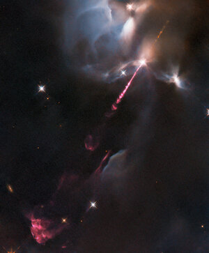 Hubble snaps a jet set