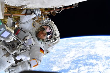 First spacewalk for Matthias 