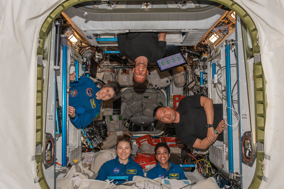 ESA astronaut Samantha Cristoforetti with Crew-4 and NASA astronaut Kayla Barron on the International Space Station