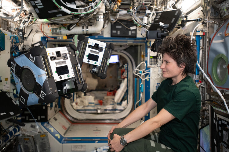 Samantha monitors Astrobee robotic free-flyers