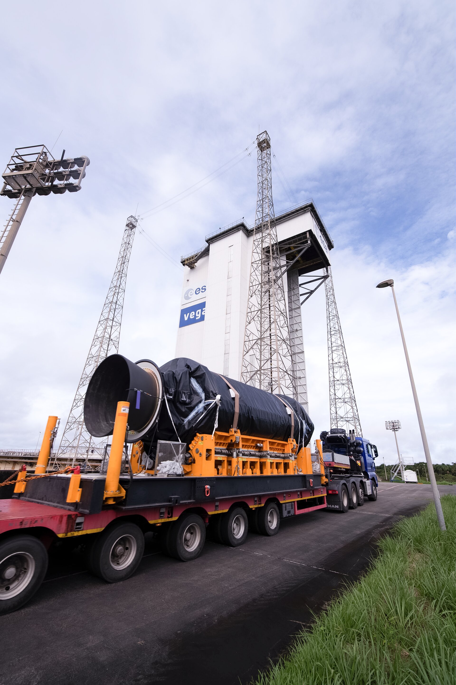 Vega-C Zefiro 40 second stage for VV21 transferred to and integrated at the Vega Launch Zone, Europe's Spaceport in Kourou, French Guiana, 4 May 2022.