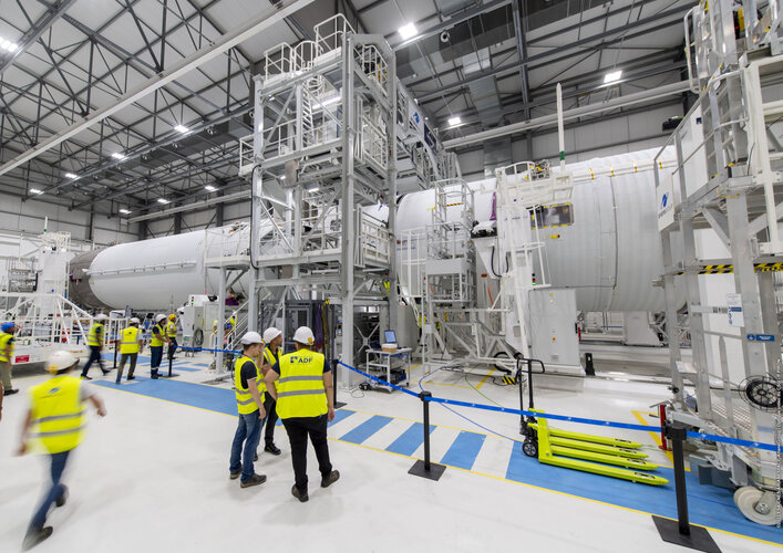 ArianeGroup teams have completed assembly of Ariane 6’s central core in the all-new Ariane 6 Launcher Assembly Building at Europe’s Spaceport in French Guiana