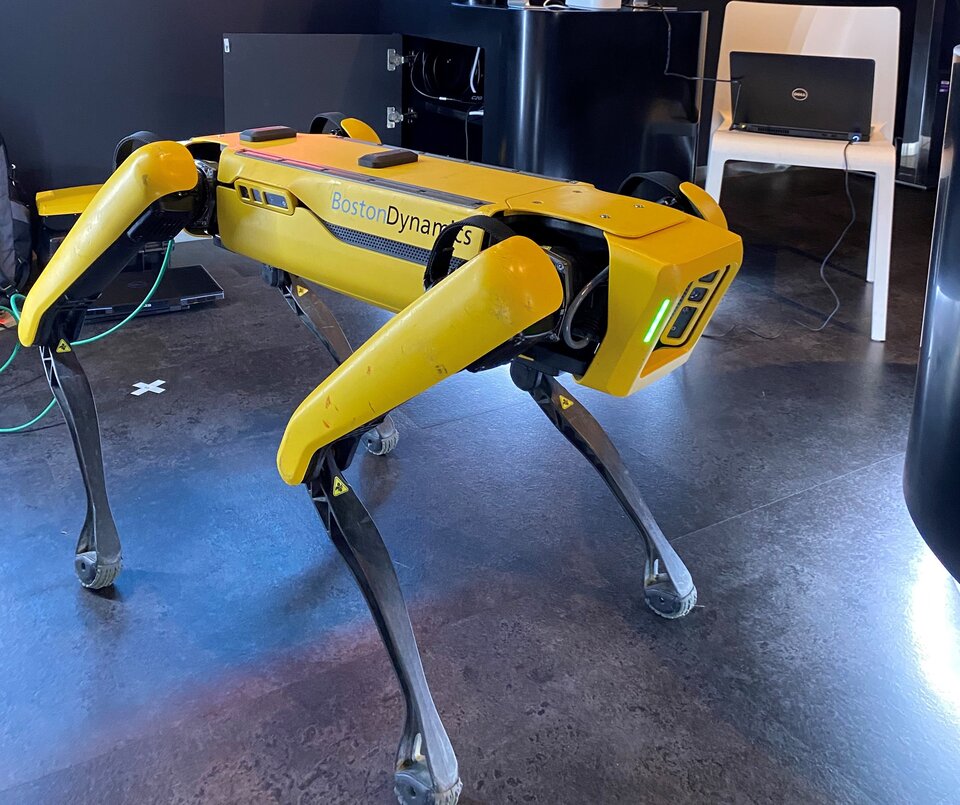 Canine-like robot in ESA's 5G/6G Hub 