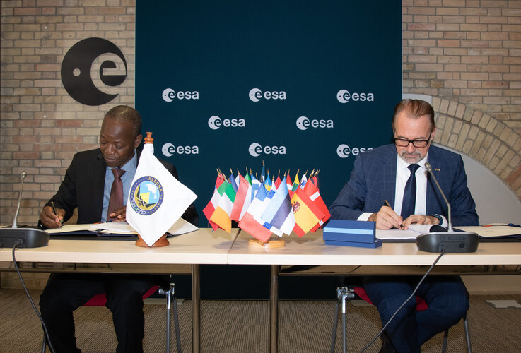 Signature ceremony ESA-ASECNA in ESA HQ on 29th of June 2022