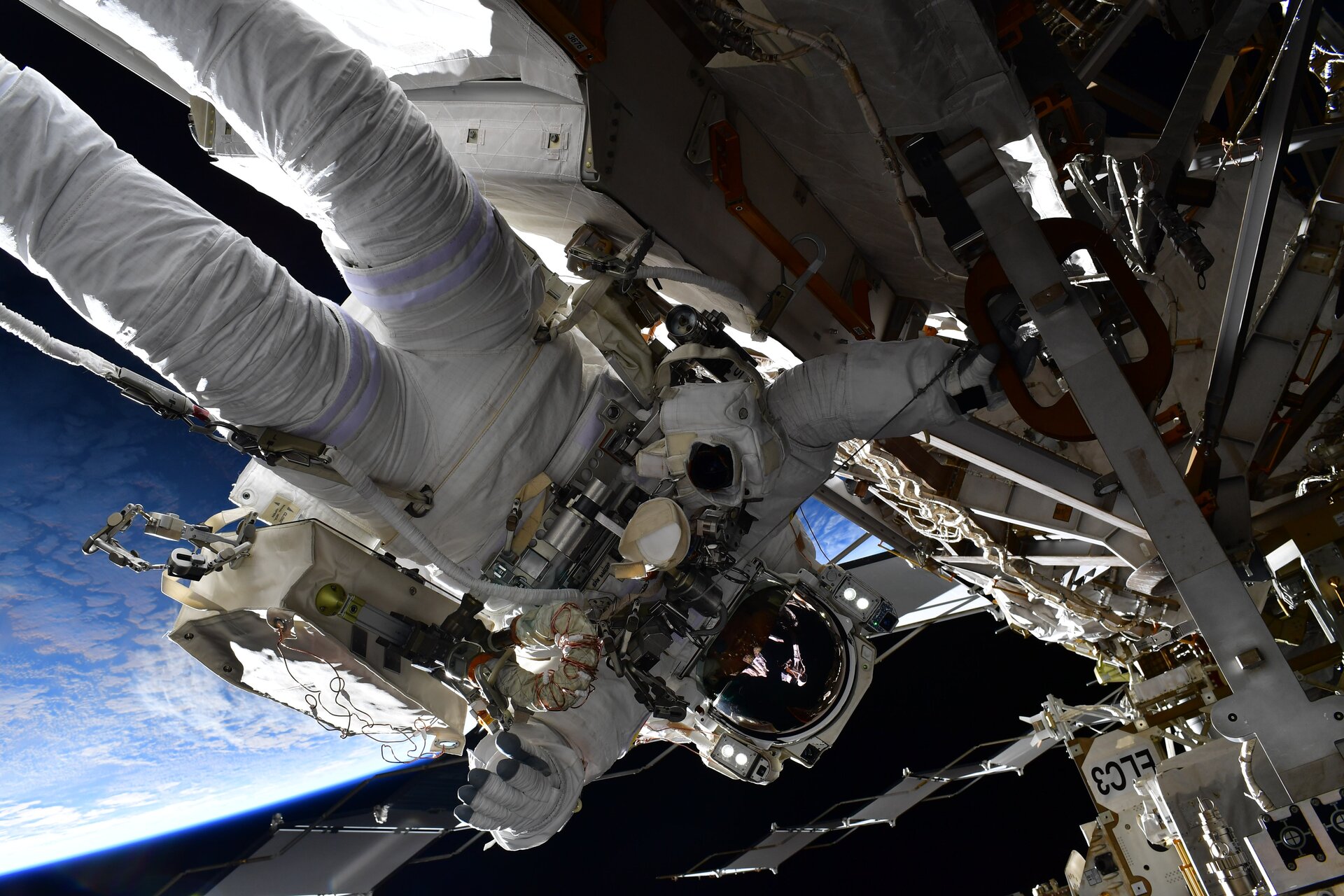 Matthias Maurer's first spacewalk