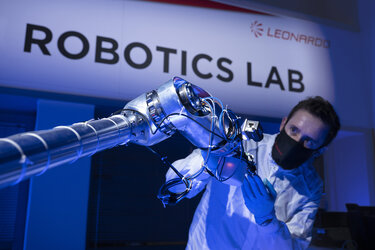 A European robotic arm for Mars