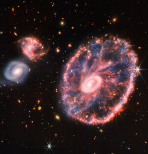 Revealing details of the Cartwheel Galaxy 