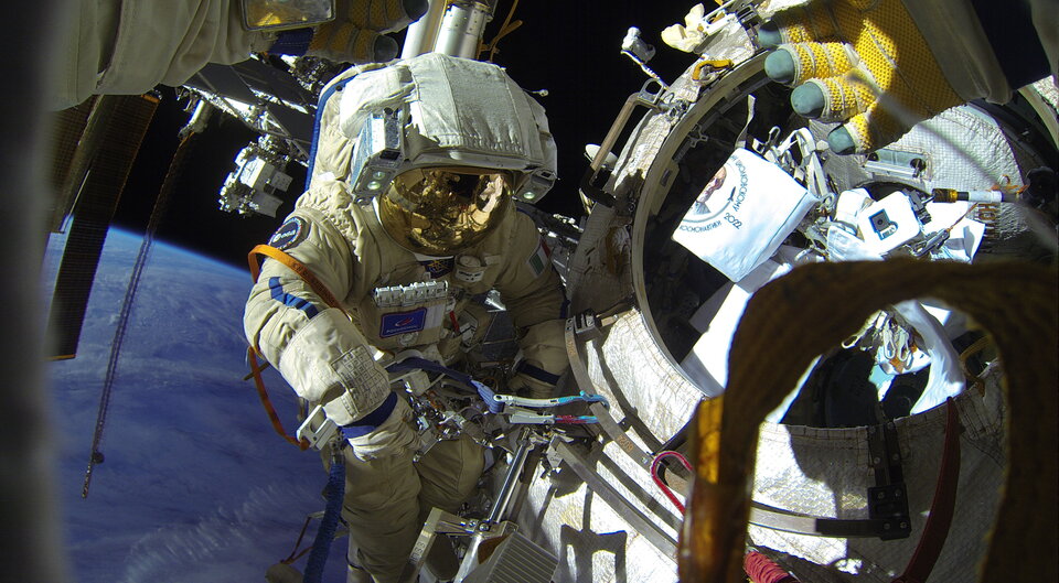 Samantha Cristoforetti on her first spacewalk