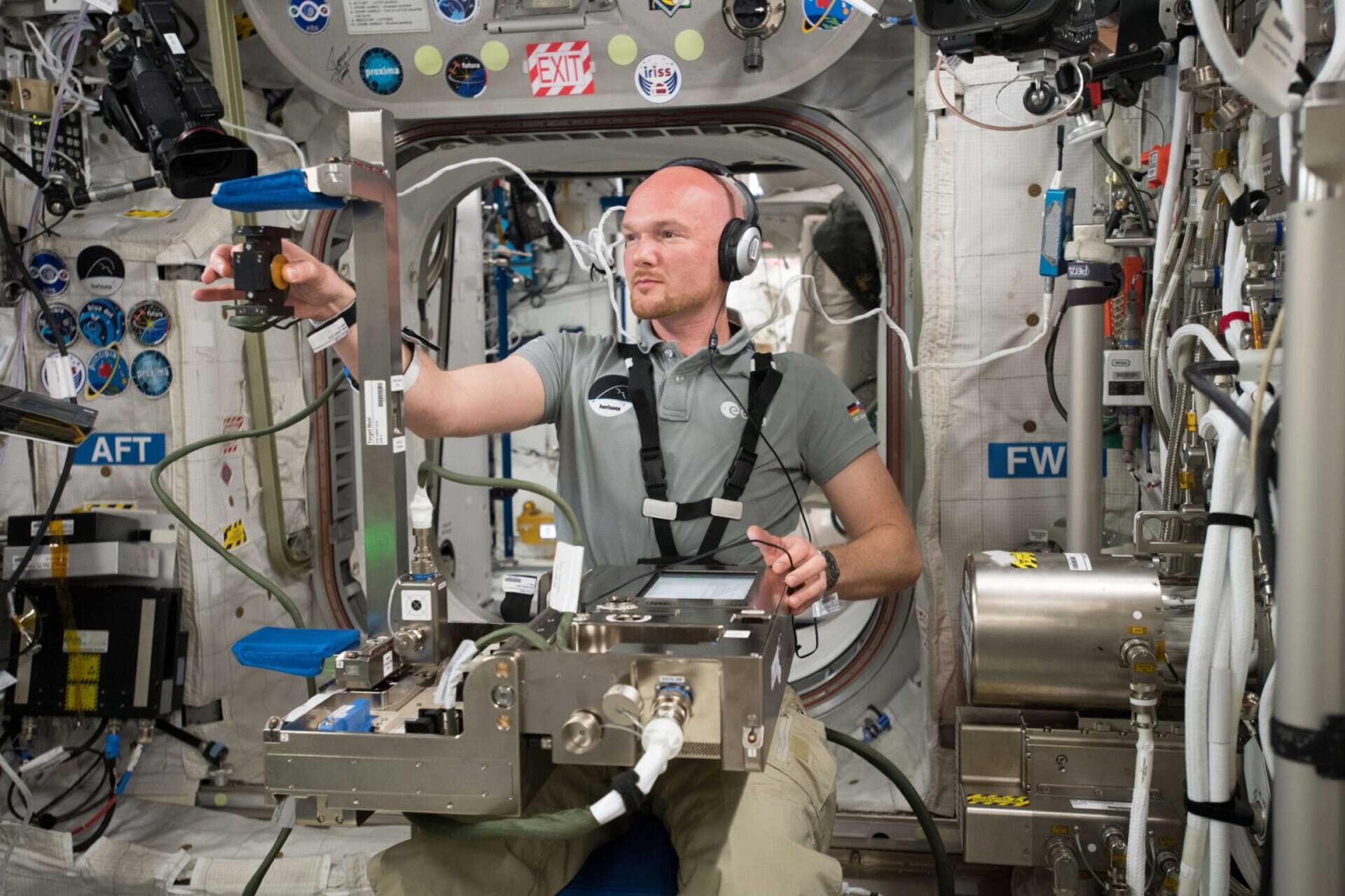 Bei der Durchführung des Grip-Experiments an Bord der Internationalen Raumstation im Jahr 2018