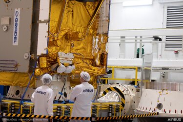 Eutelsat Hotbird 13F satellite ready to ship to launch site