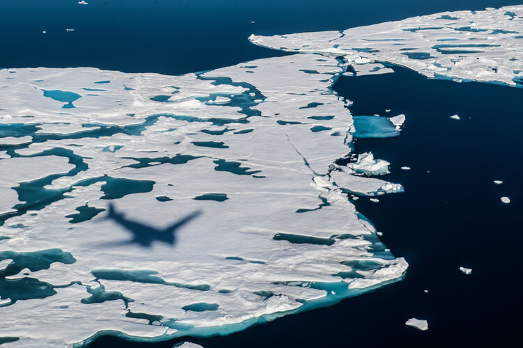 Summer meltwater ponds on sea ice in the Arctic Ocean