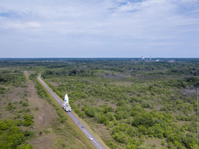 Ariane 6 upper composite transfer-installation