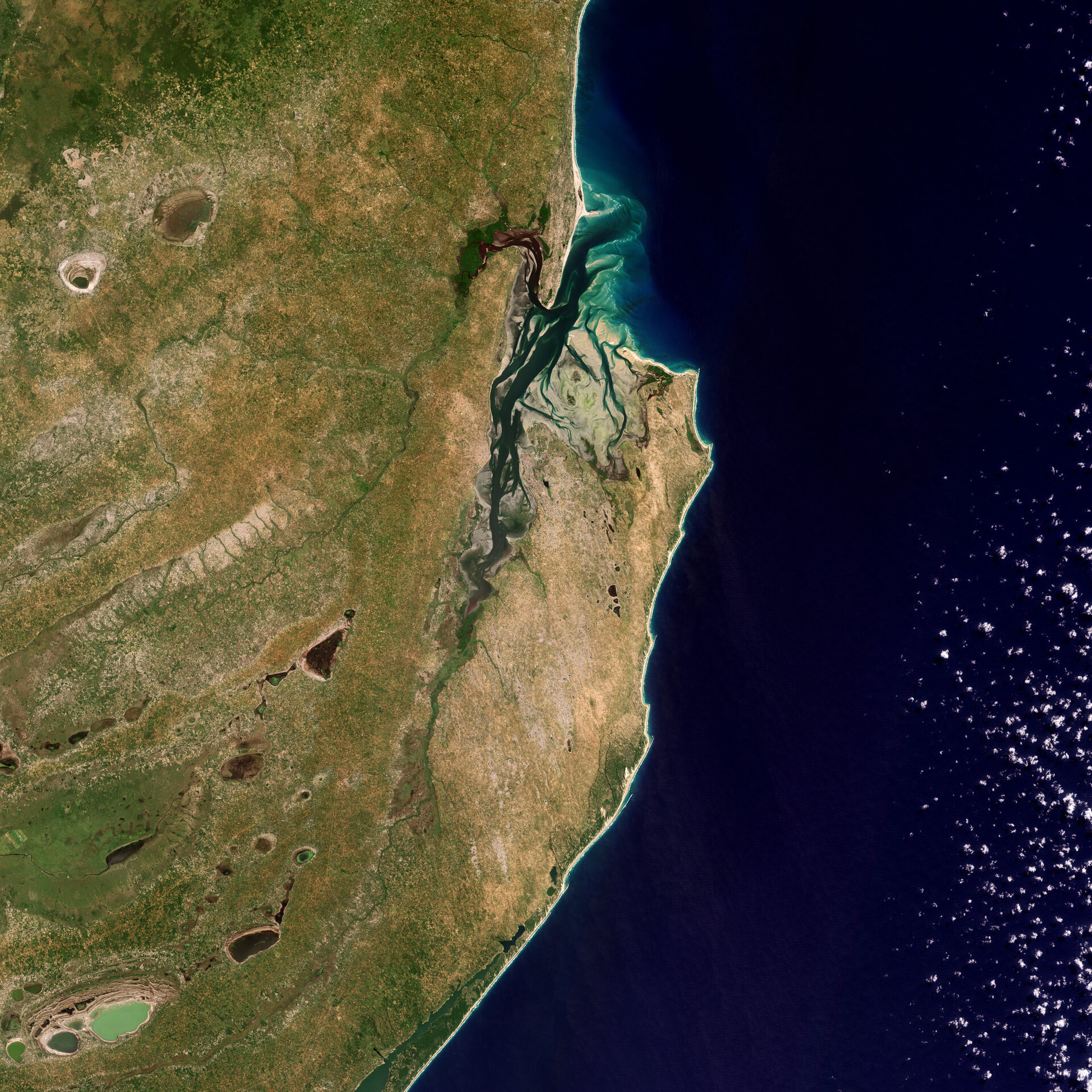 Tierra desde el espacio: bahía de Inhambane, Mozambique