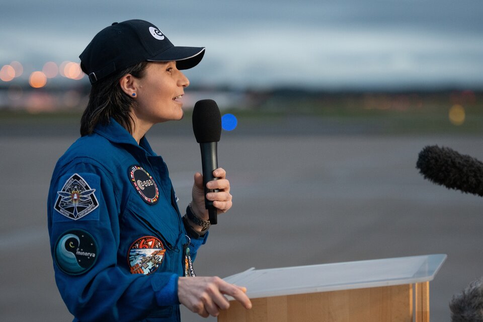 The ESA ‘flags patch’ on ESA astronaut Samantha Cristoforetti’s flight suit needed updating by the time she returned home from her Minerva mission.