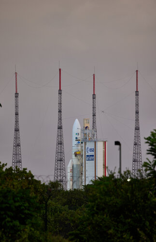 A peek through the forest of Ariane 5 carrying MTG-I1