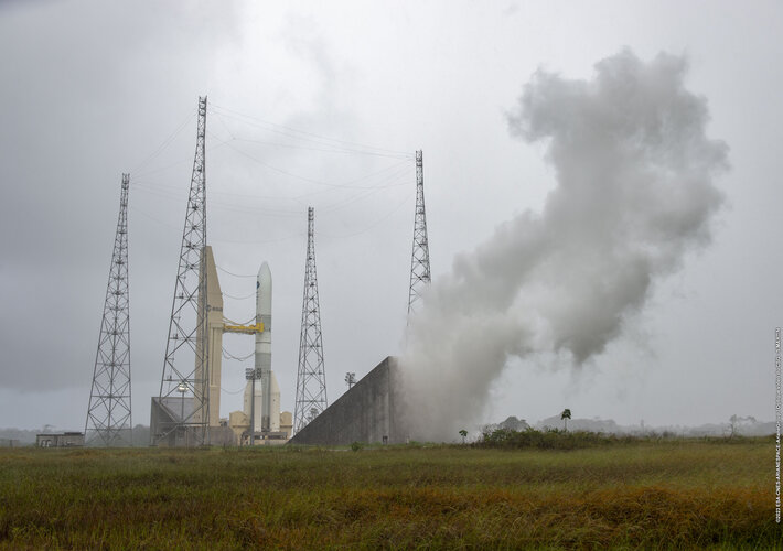 Ariane 6 smoke during combined test loading 3