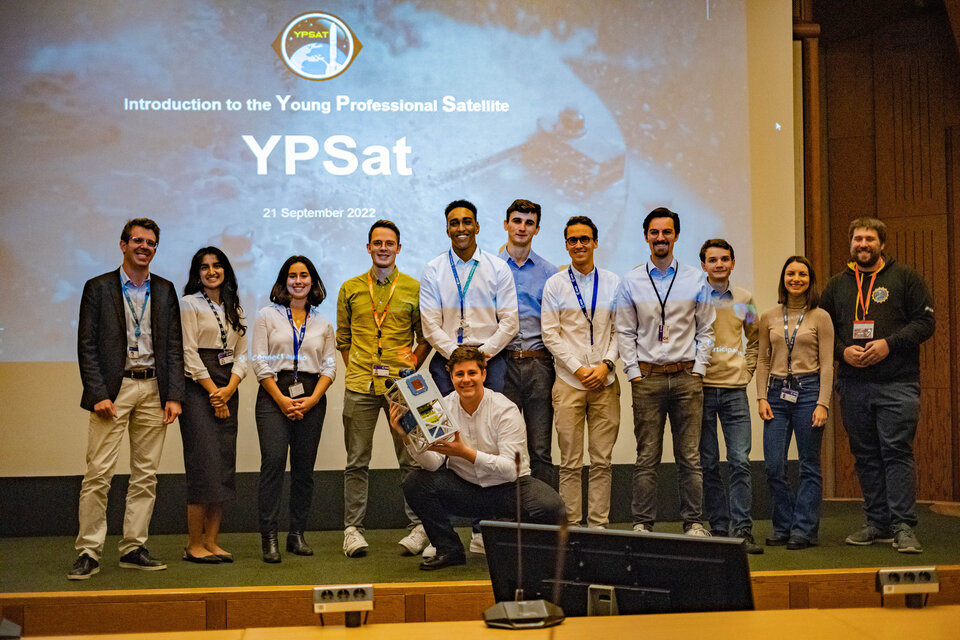 Members of the YPSat team