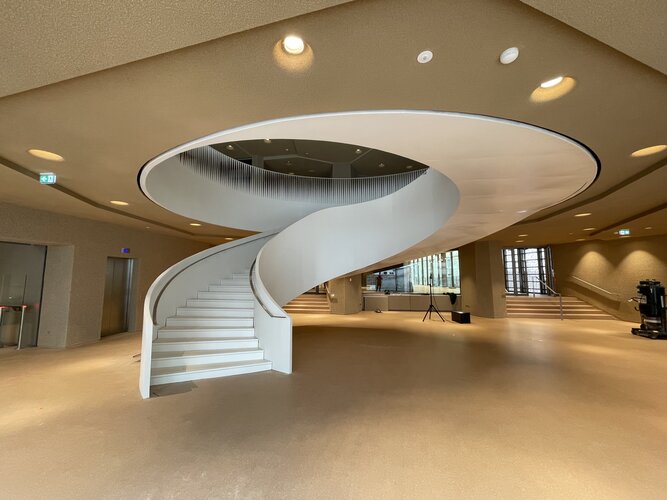 Rénovation du siège de l'ESA : l'escalier monumental