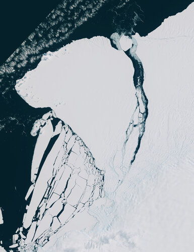 Sentinel-2 captures Antarctica’s new iceberg